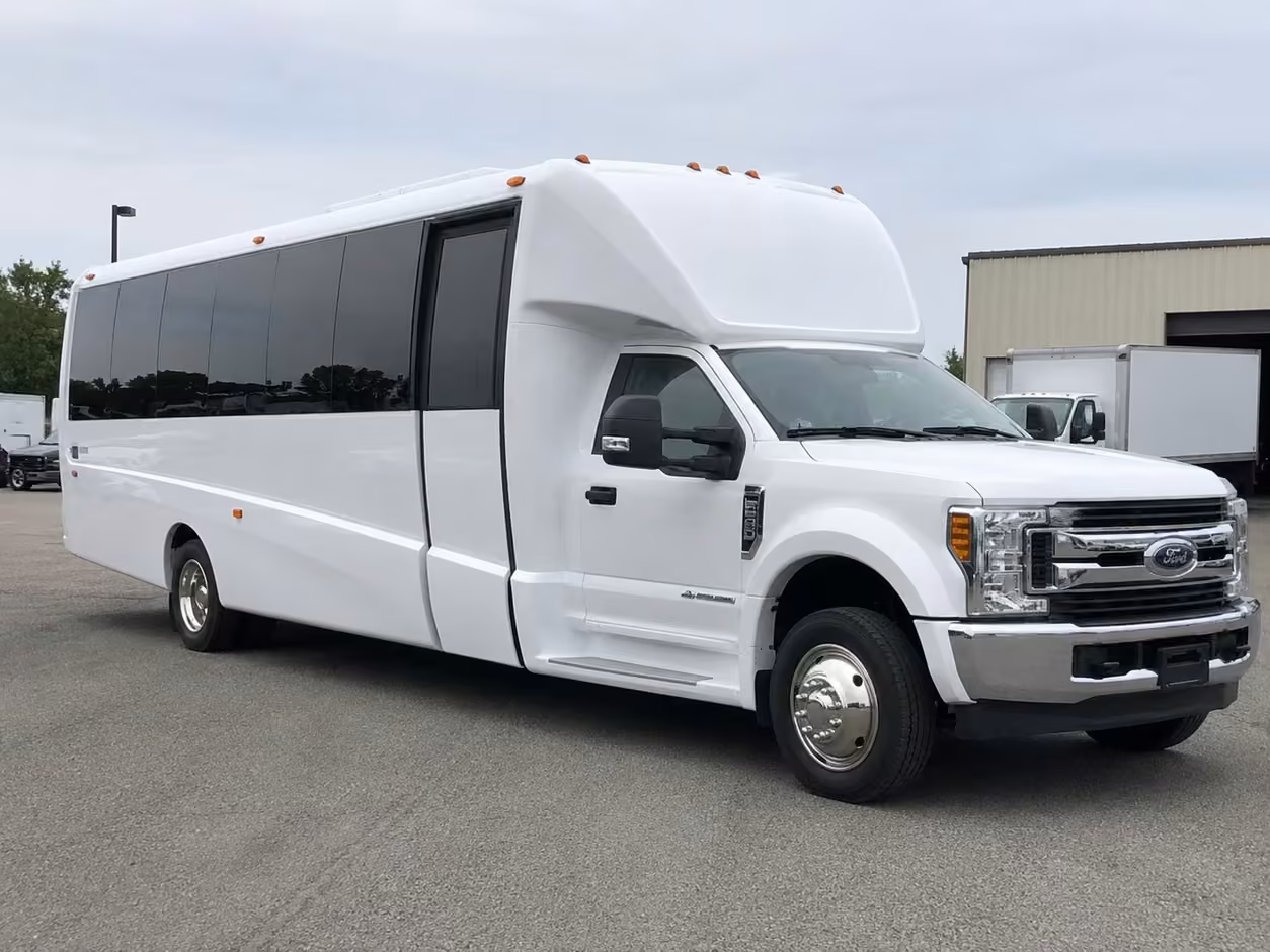 15 35 passenger minibus